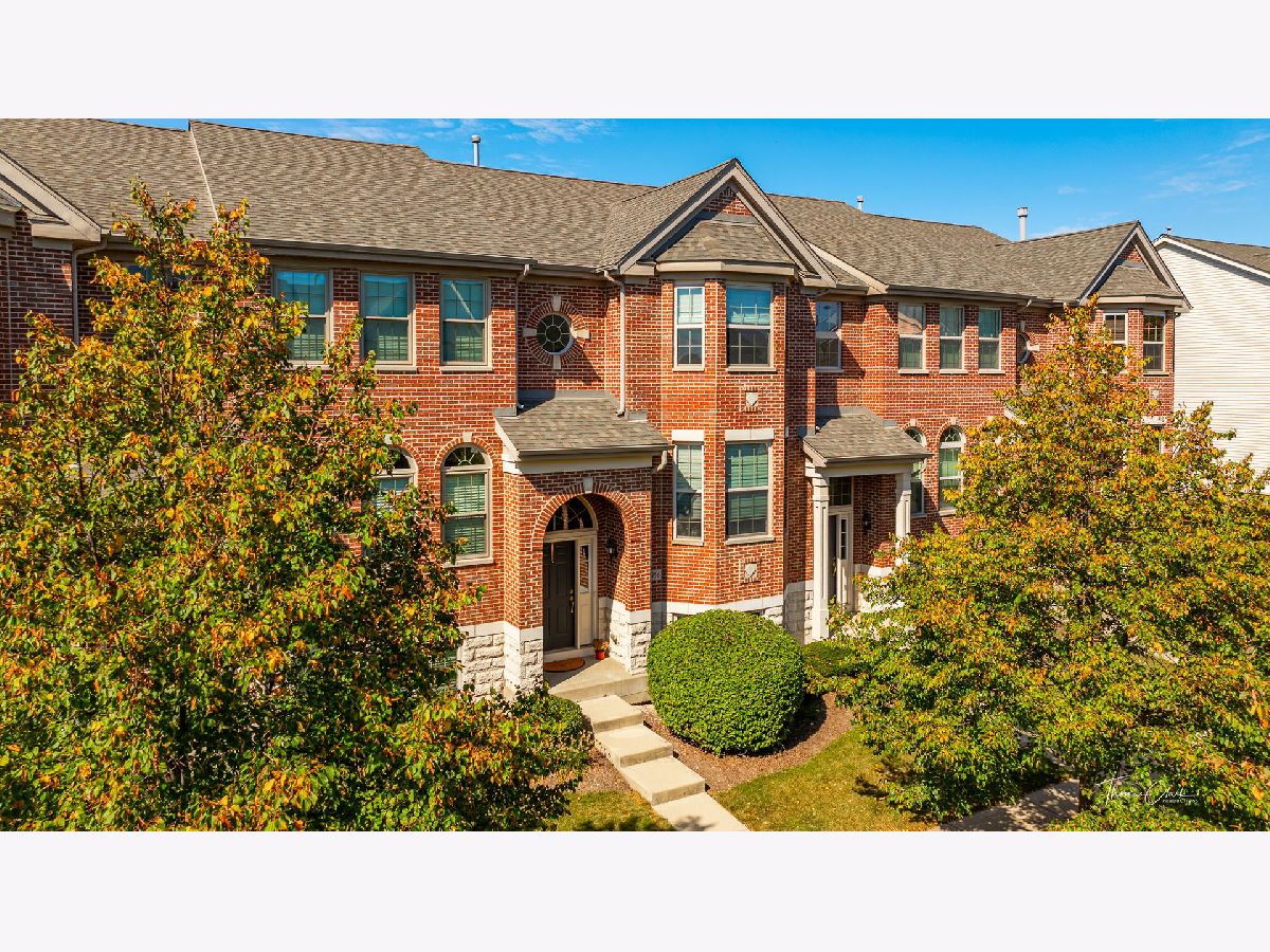 Townhomes Rented Shelburne Farms Winfield Illinois, 0N056 Forsythe