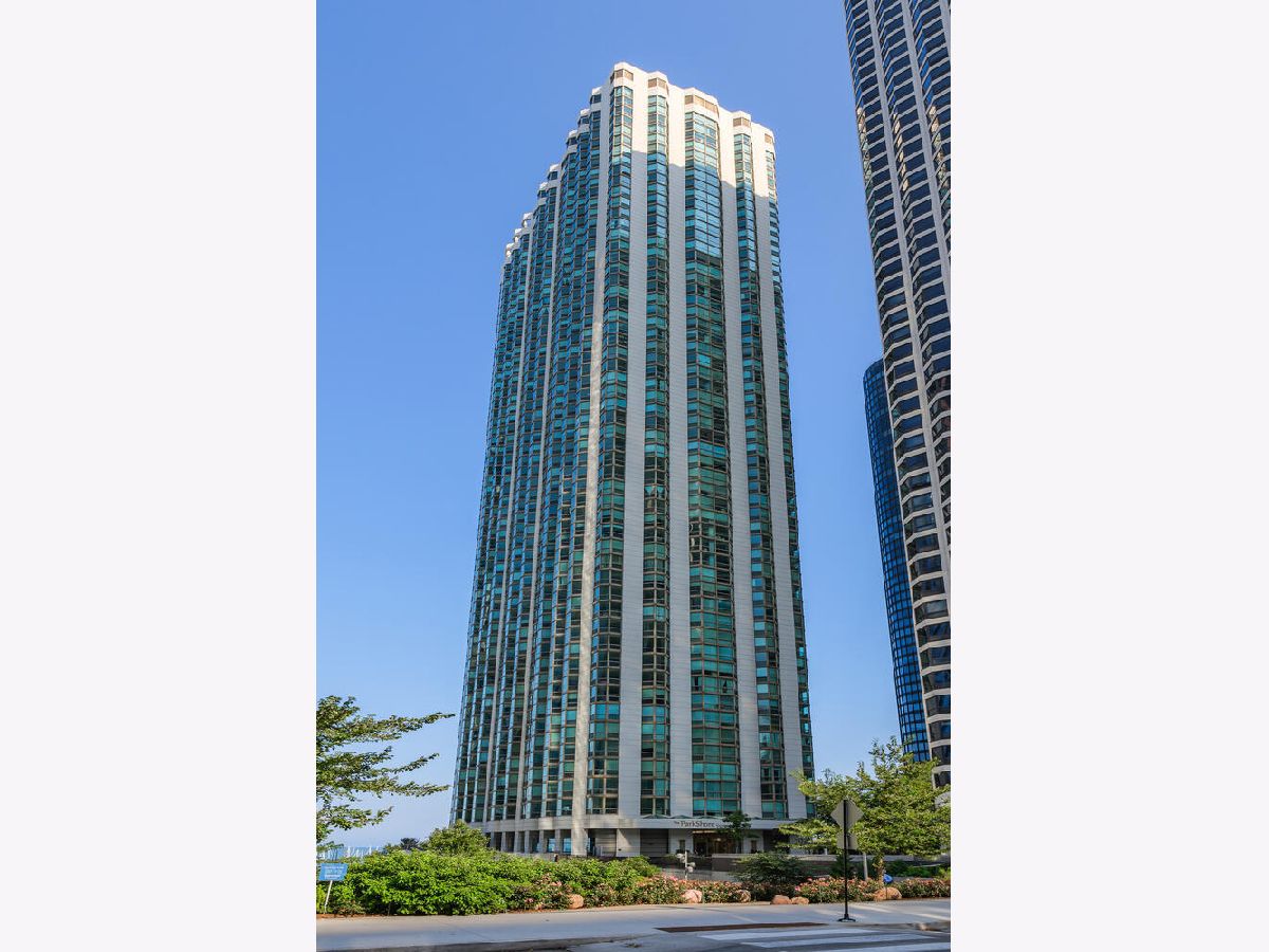 Condominiums Sold Park Shore Condos Chicago Illinois, 195 Harbor