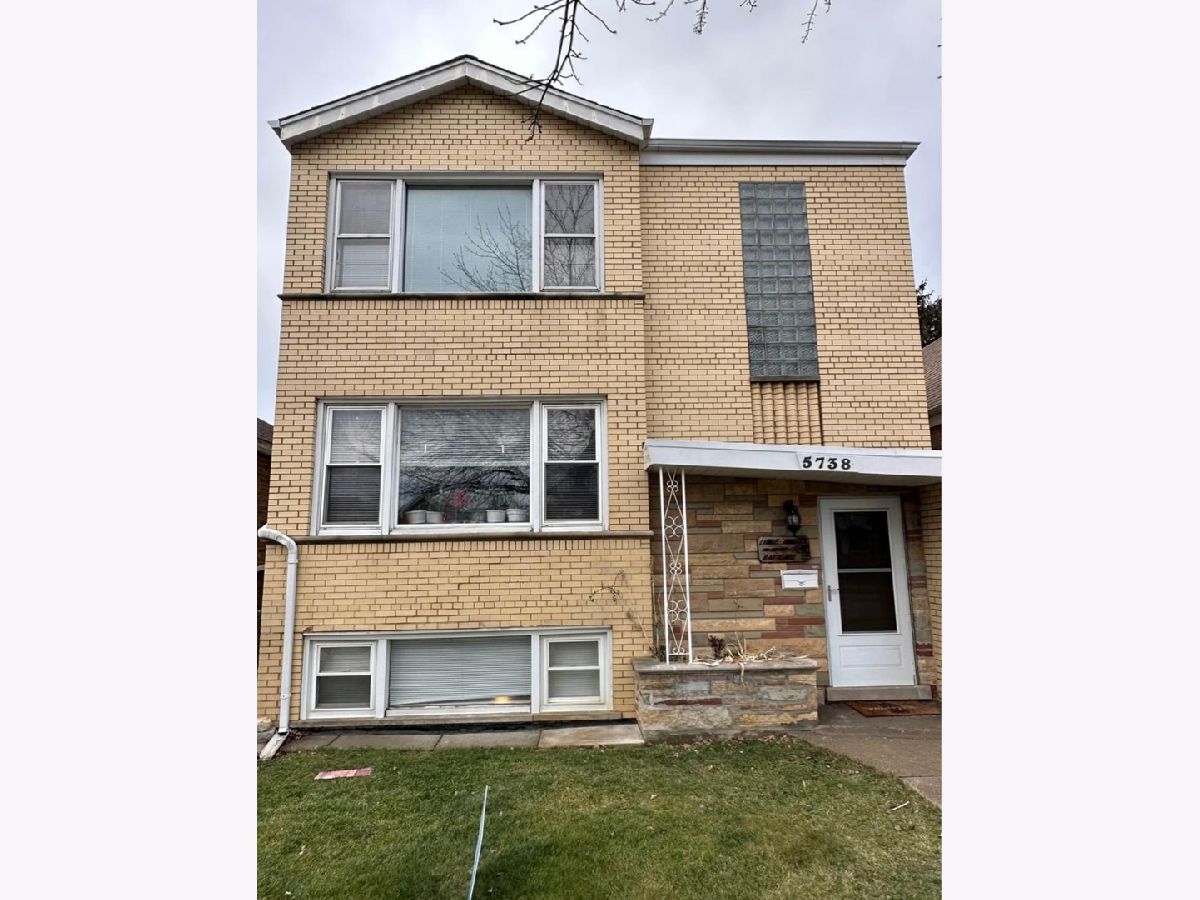  Rented Chicago Illinois, 5738 Kenneth
