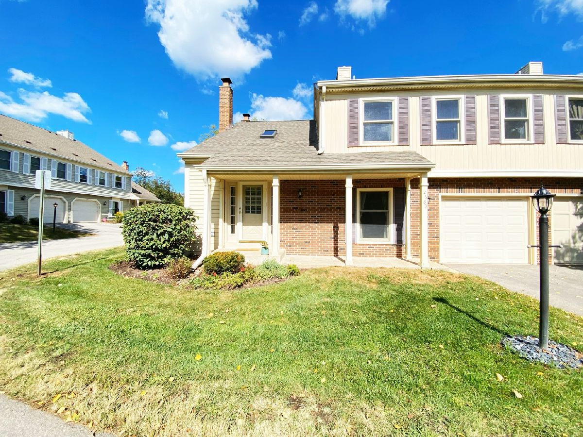 Townhomes & Condos Sold College Hill Schaumburg Illinois, 2689 College Hill