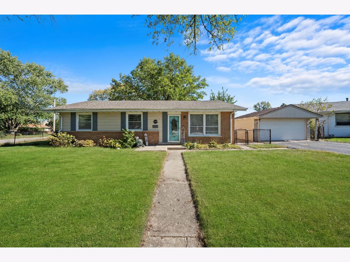  Rented Crestwood Illinois, 13239 Forestview
