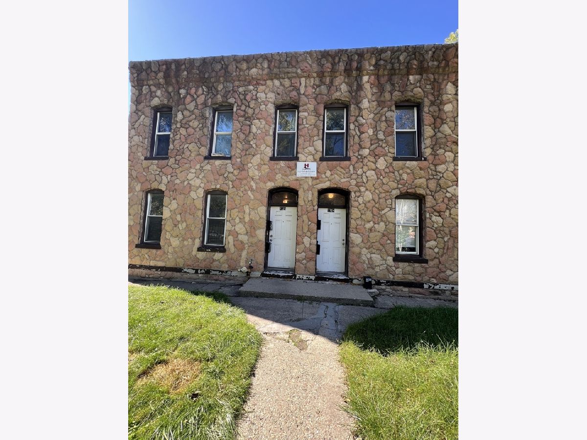 Rented Chicago Illinois, 7724 Avalon