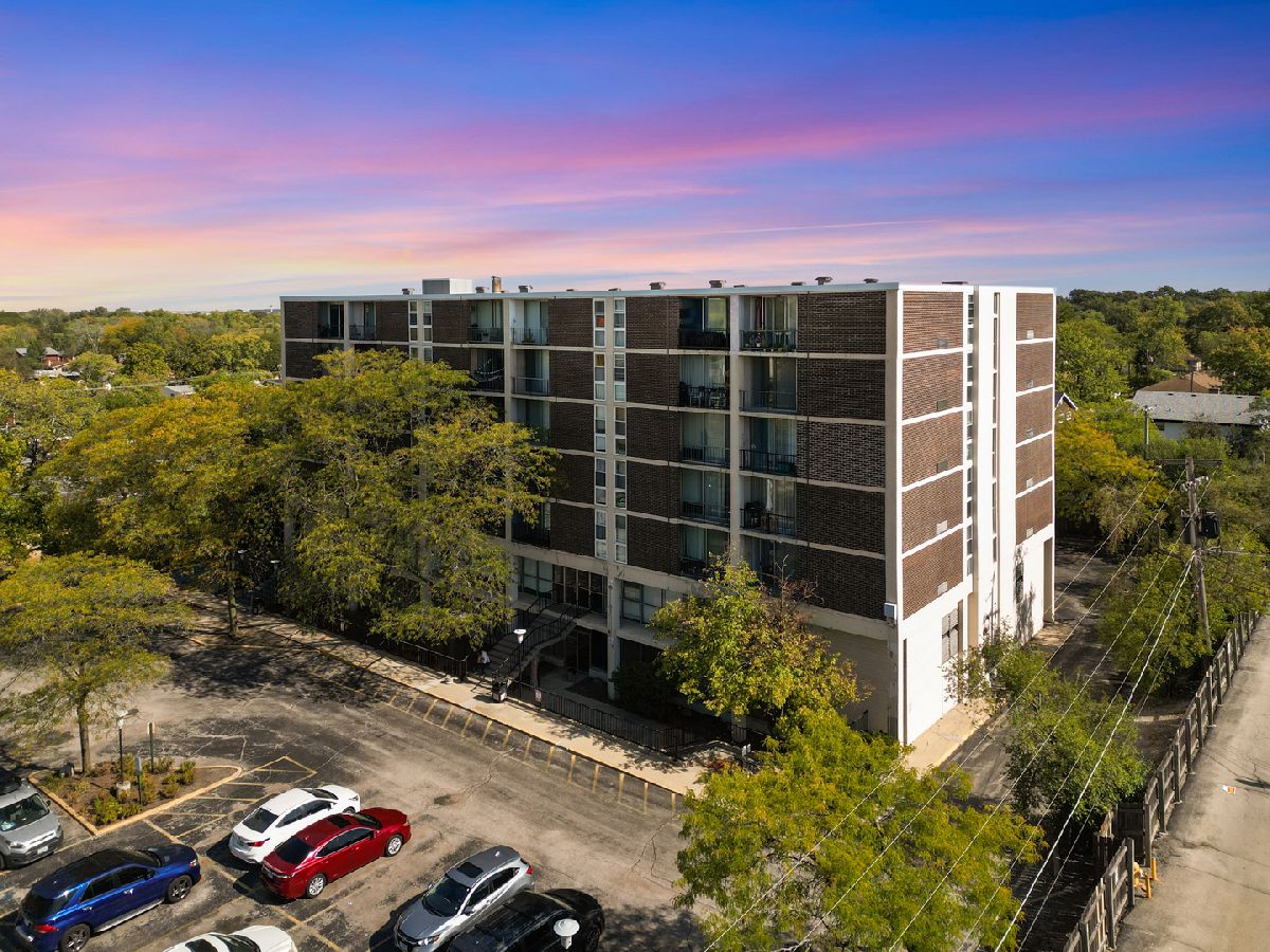 Condominiums Sold York Towers Bensenville Illinois, 1043 York