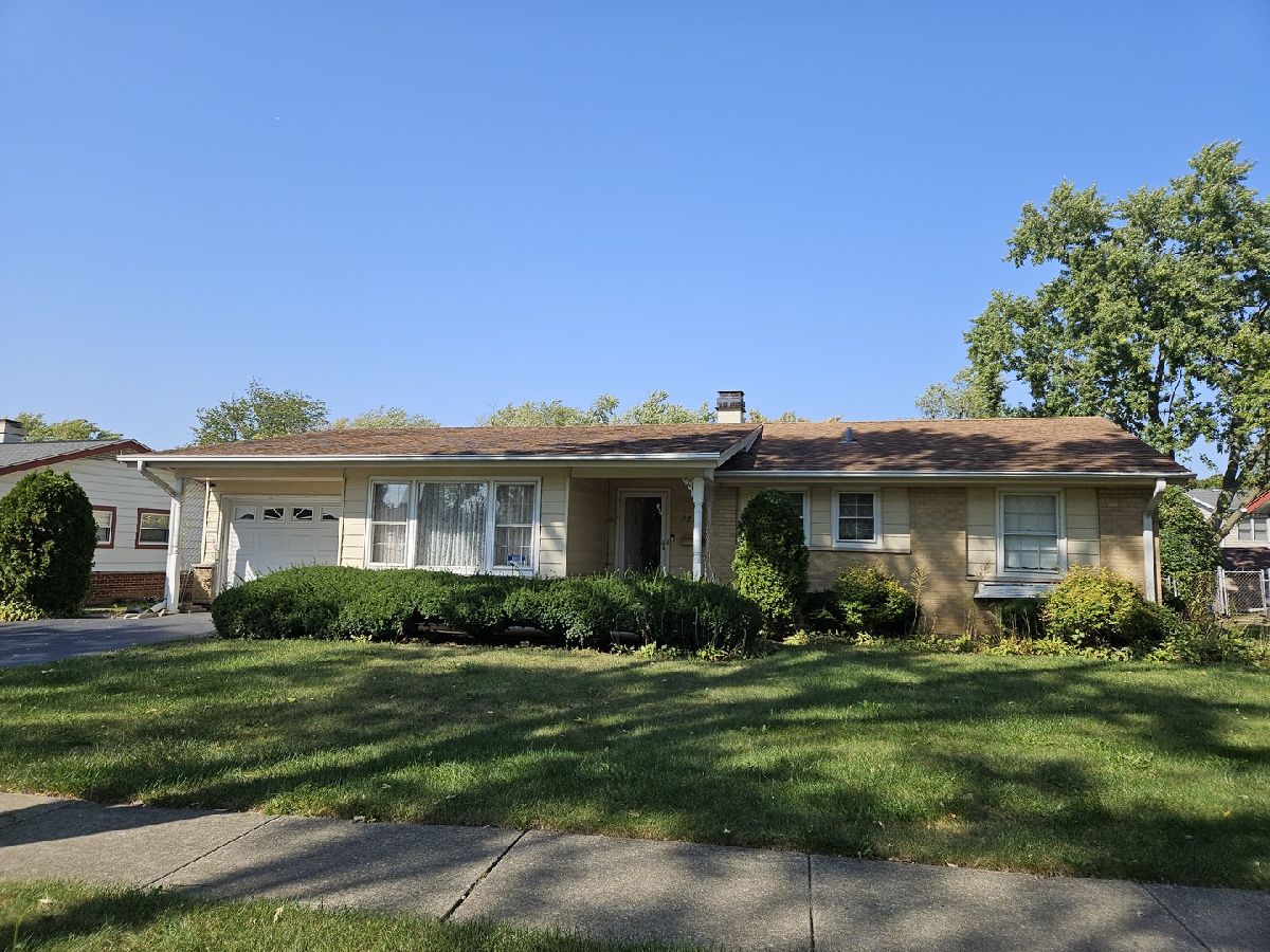 Townhomes & Condos & Homes Sold Elk Grove Estates Elk Grove Village Illinois, 1270 Carswell