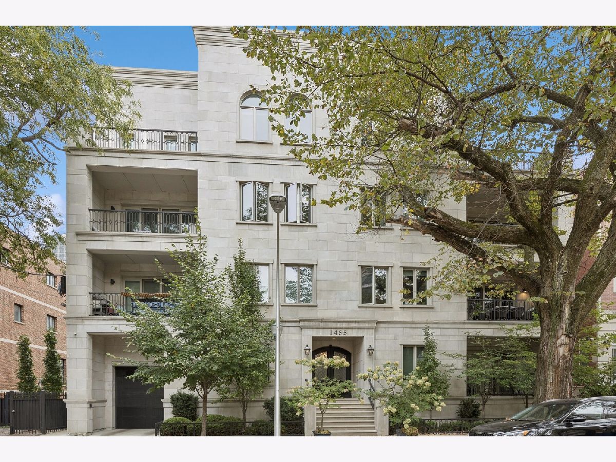 Condominiums & Homes Rented Old Town Chicago Illinois, 1455 Wieland