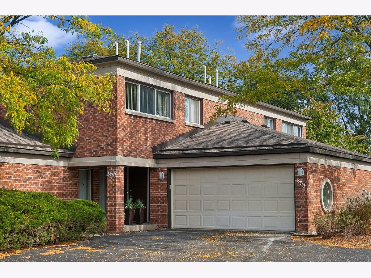 Condos & Townhomes & Homes Rented Coromandel Deerfield Illinois, 353 Milford