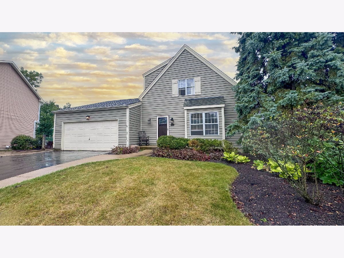 Sold Third Lake Illinois, 215 Seafarer