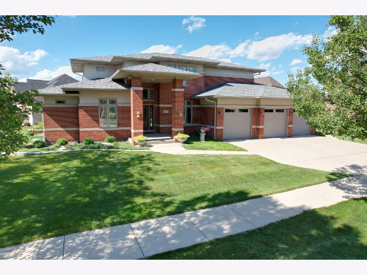 Homes & Condos & Townhomes Sold Briarcliffe Estates Lemont Illinois, 16676 Stratton