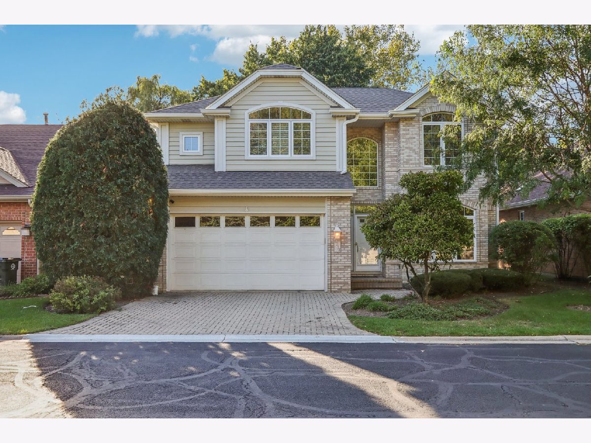Homes Sold Breton Lakes Willowbrook Illinois, 6334 Breton Lakes
