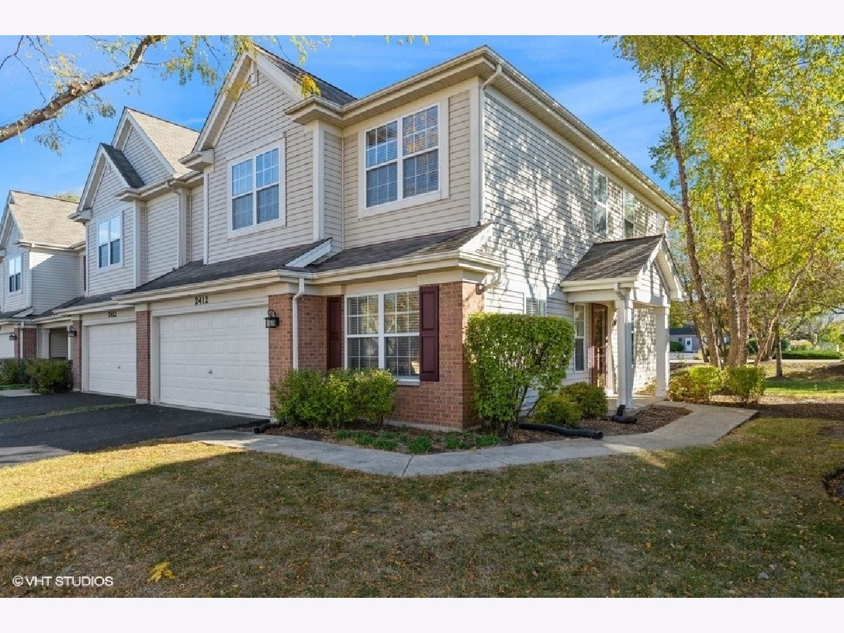Townhomes & Condos Sold Coventry Lake In The Hills Illinois, 2412 Claremont