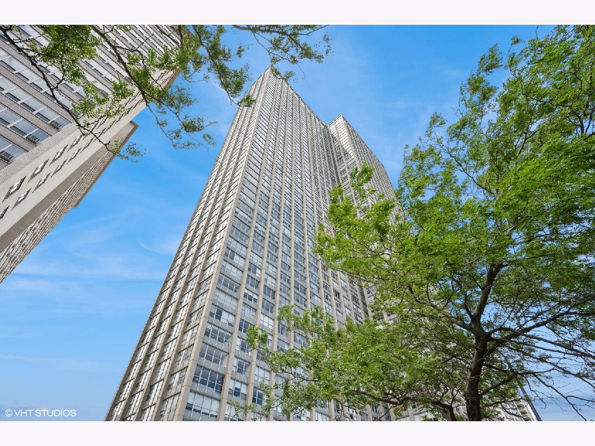 Condominiums Sold Park Place Tower Chicago Illinois, 655 Irving Park