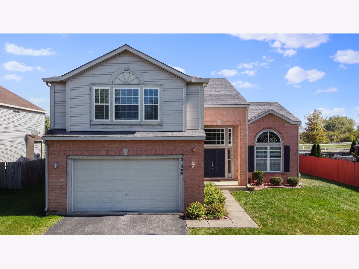 Homes & Townhomes & Condos Sold Gleneagle Trail Matteson Illinois, 21309 Barn Owl