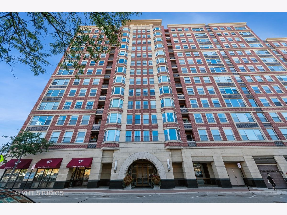 Condominiums Sold Arlington Town Square Arlington Heights Illinois, 77 Evergreen