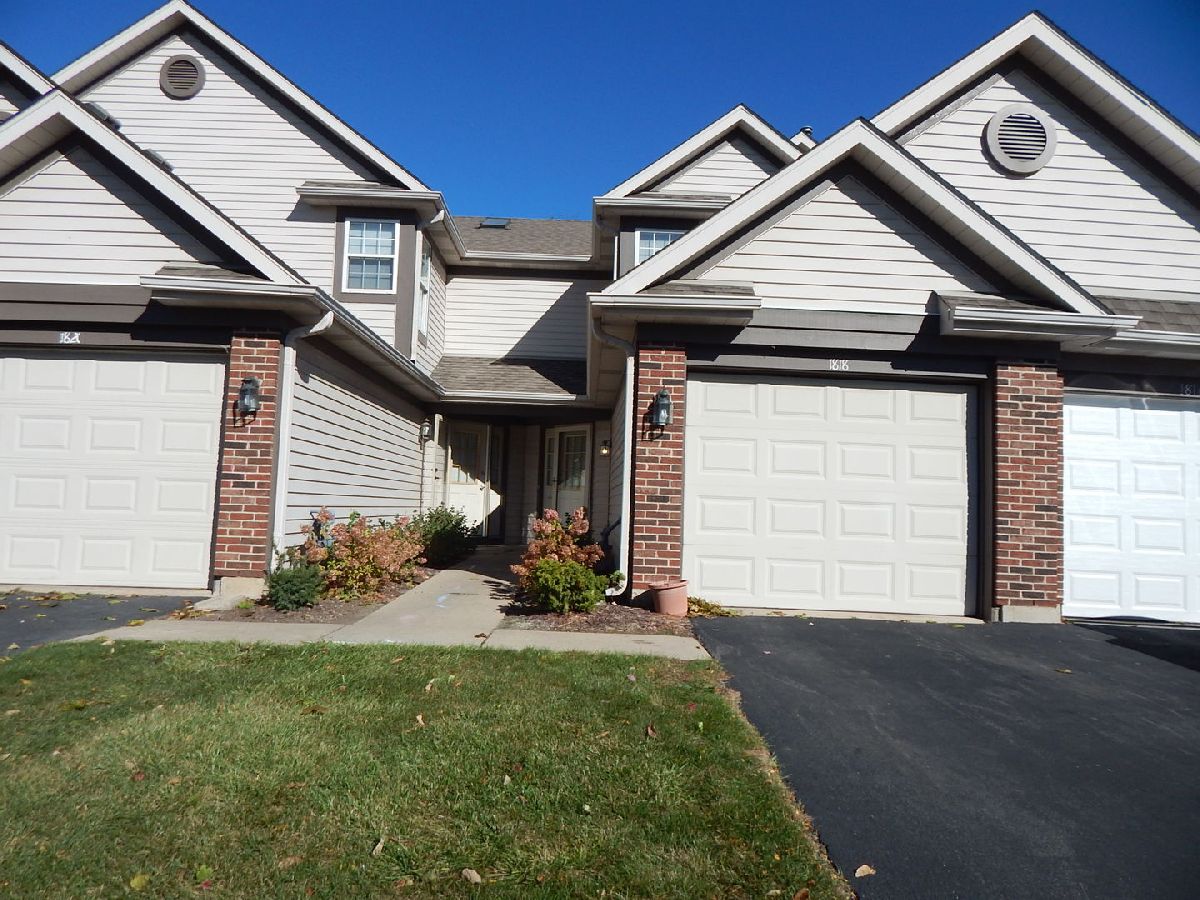 Townhomes & Condos Sold Briar Pointe Schaumburg Illinois, 1818 Grove