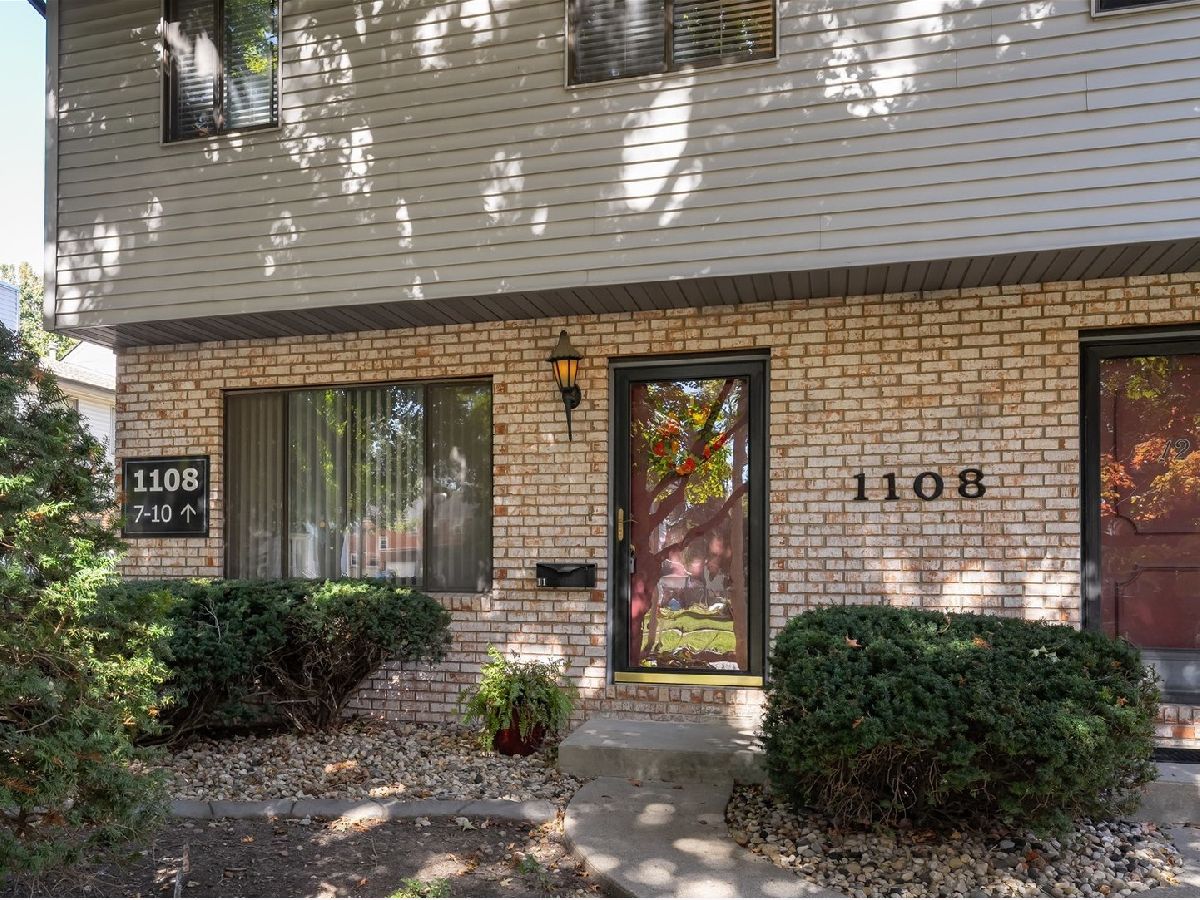 Condos & Townhomes Sold Presidential Walk Bloomington Illinois, 1108 Jefferson