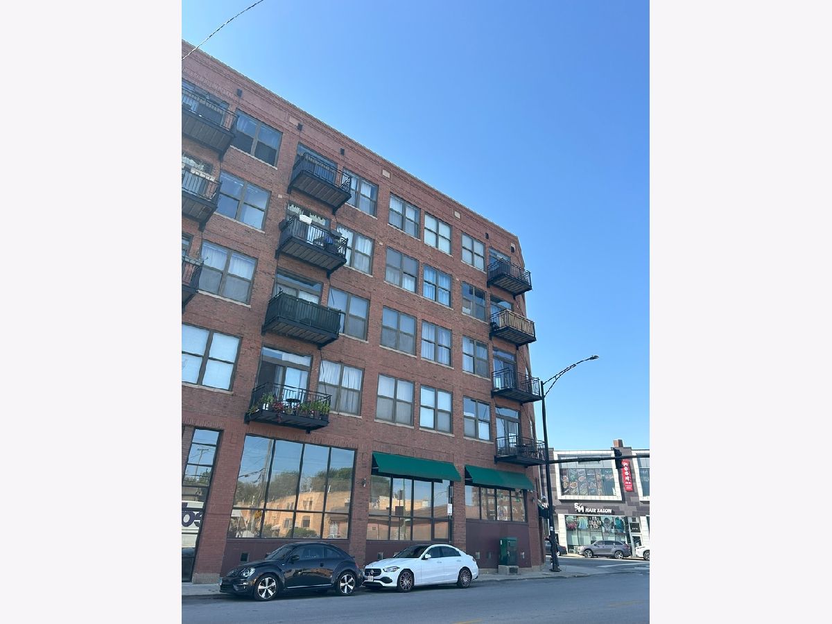 Condominiums Rented Archer Lofts Chicago Illinois, 2310 Canal