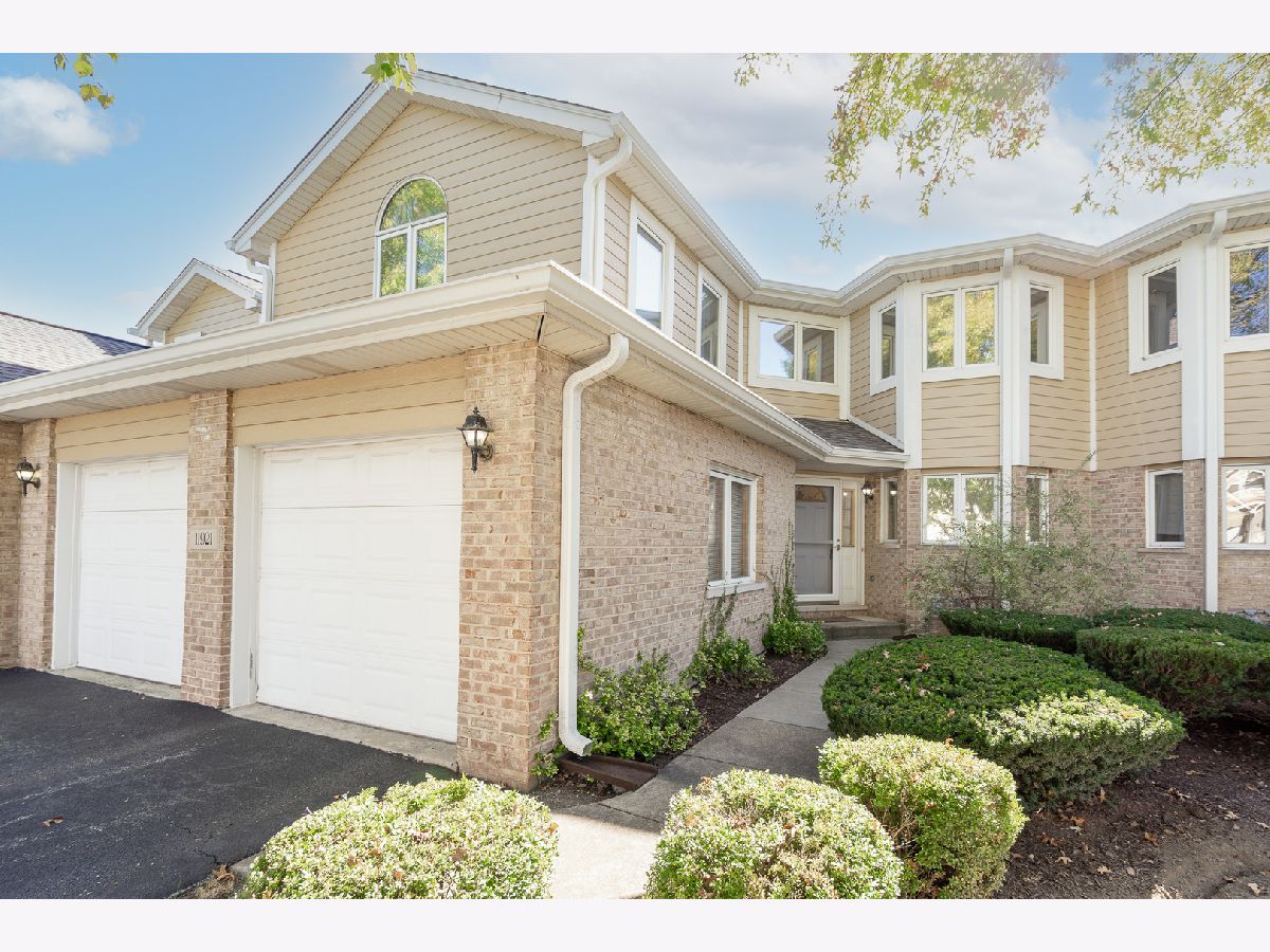 Townhomes & Homes Sold Brook Hills West Orland Park Illinois, 11921 Dunree