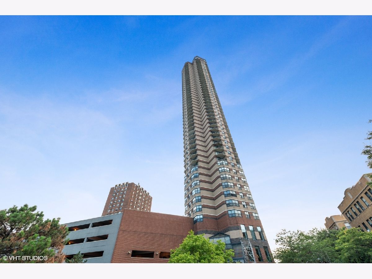 Condominiums Rented The New York Chicago Illinois, 3660 Lake Shore