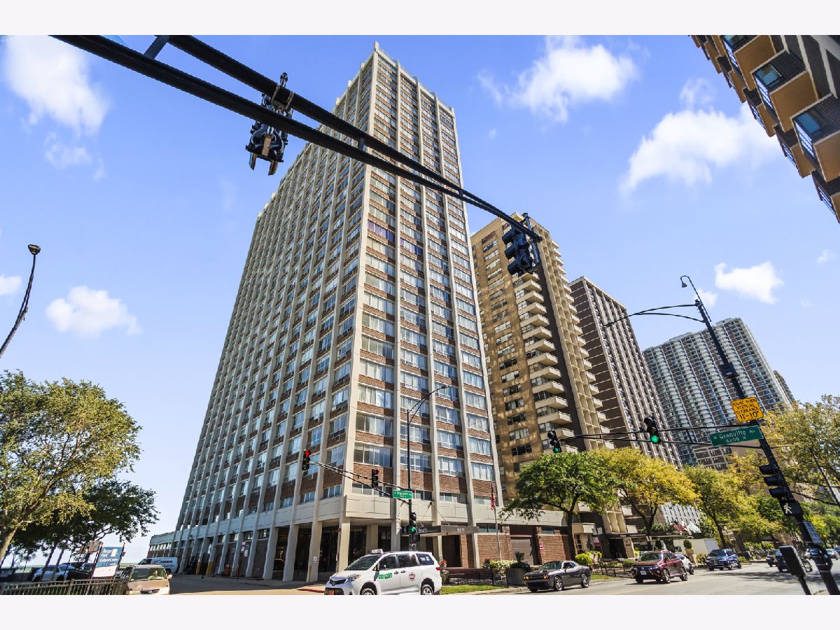 Condominiums Sold Granville Beach Chicago Illinois, 6171 Sheridan