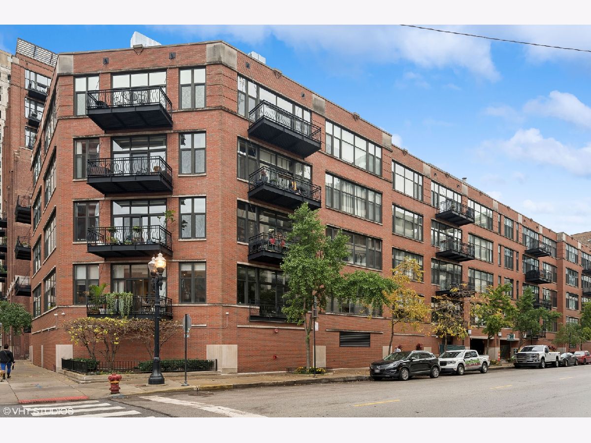Condominiums Rented Union Square Lofts Chicago Illinois, 333 Hubbard