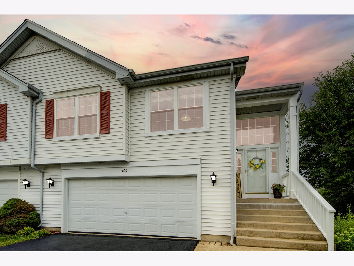 Homes & Townhomes Sold Victoria Meadows Oswego Illinois, 409 Gloria