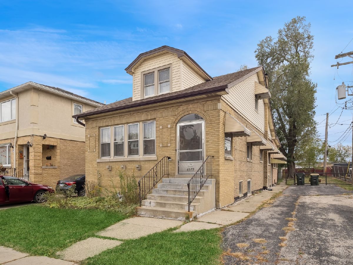 Condominiums & Homes Sold Bunker Hill Niles Illinois, 6579 Ebinger