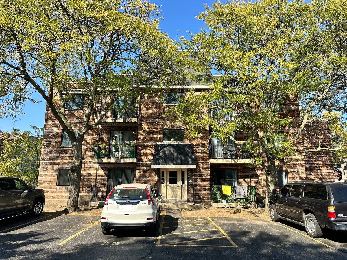 Condominiums Sold Autumn Chase Rolling Meadows Illinois, 5408 Chateau