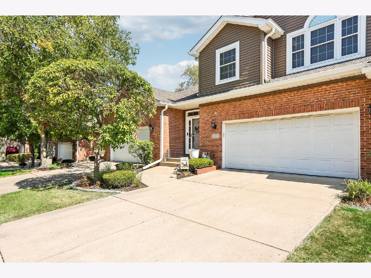 Townhomes Sold Oak Forest Club Oak Forest Illinois, 14559 Club Circle
