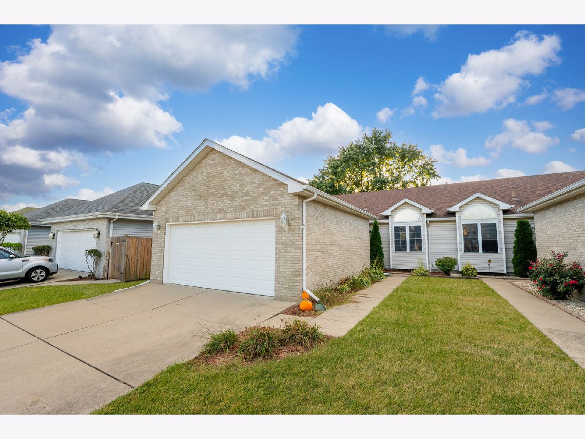 Condos & Townhomes Rented River Glen Joliet Illinois, 1301 Oleary
