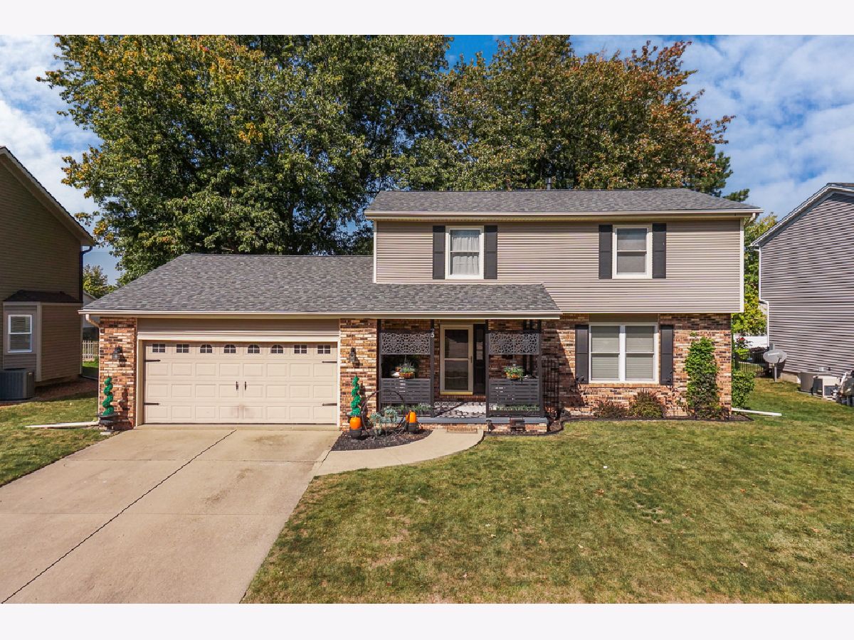 Homes & Condos & Townhomes Sold Rollingbrook Bloomington Illinois, 25 Gloucester