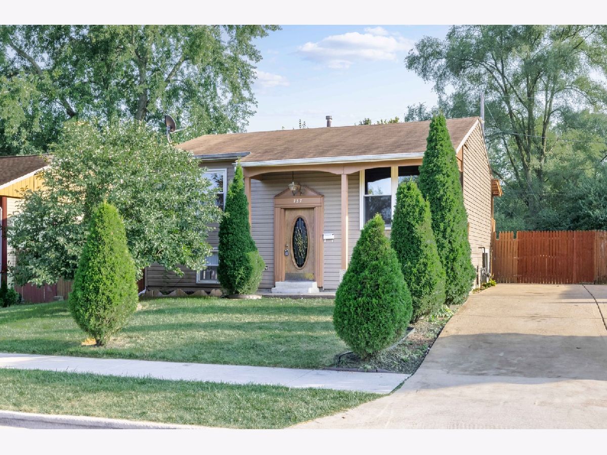 Homes Sold Lincolnwood Manor Carpentersville Illinois, 737 Southwind