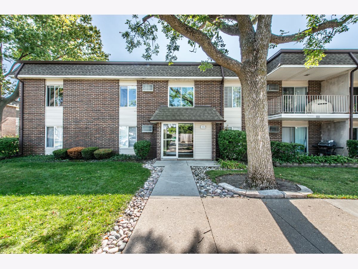 Homes & Condominiums Sold Mill Creek Buffalo Grove Illinois, 1103 Miller