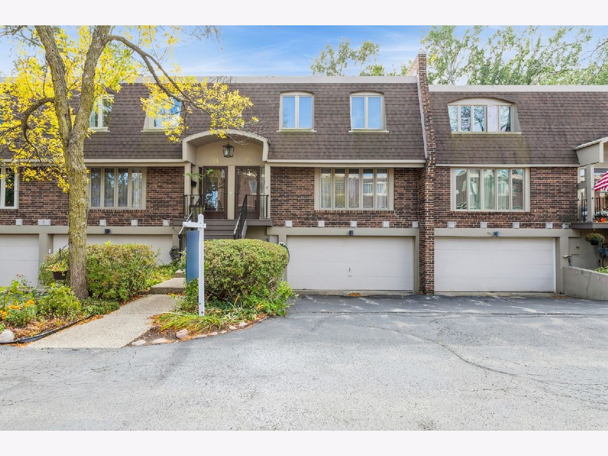 Townhomes Sold Wynmere Glenview Illinois, 921 Harlem