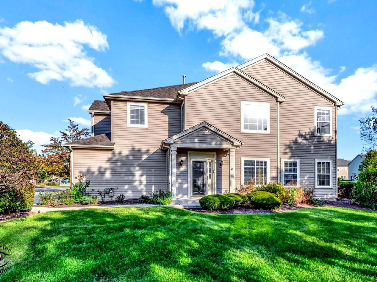 Townhomes & Homes Sold Willow Walk Lockport Illinois, 17547 Gilbert