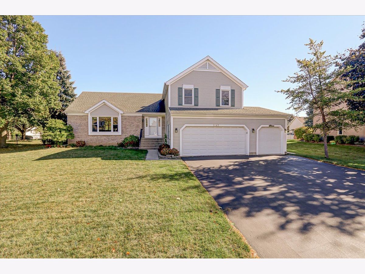Homes Sold Sterling Estates Crystal Lake Illinois, 1145 Boxwood