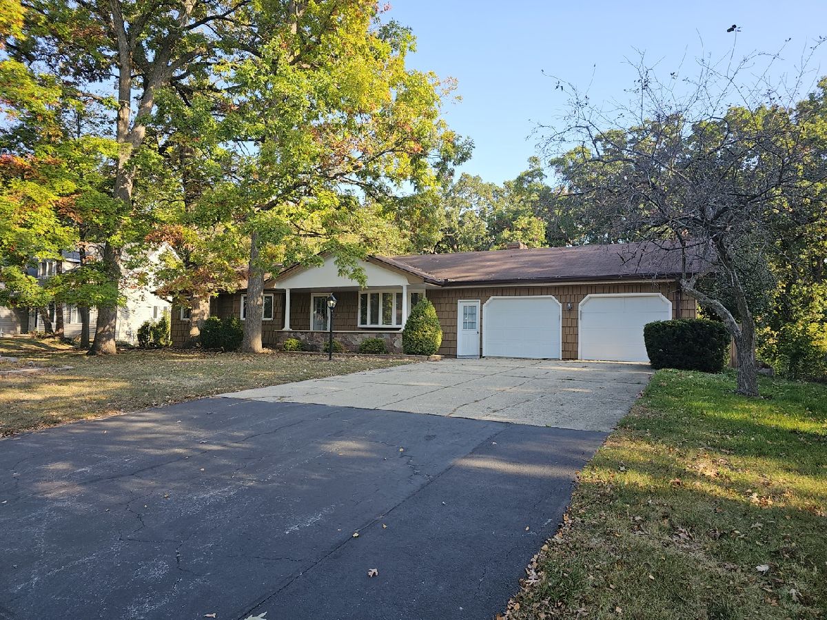 Homes Sold Lakewood Estates Carpentersville Illinois, 823 Greenwood