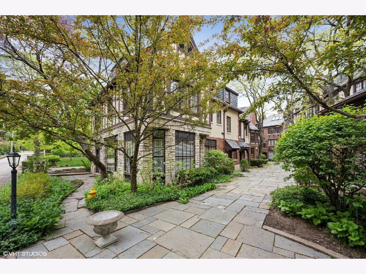 Condominiums Sold The Chimneys Winnetka Illinois, 561 Hill