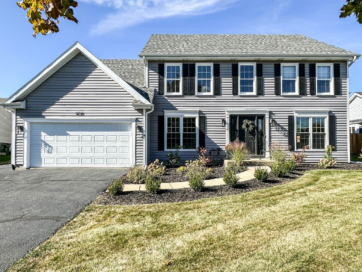 Homes & Condos & Townhomes Sold Windcrest Oswego Illinois, 433 Boulder Hill
