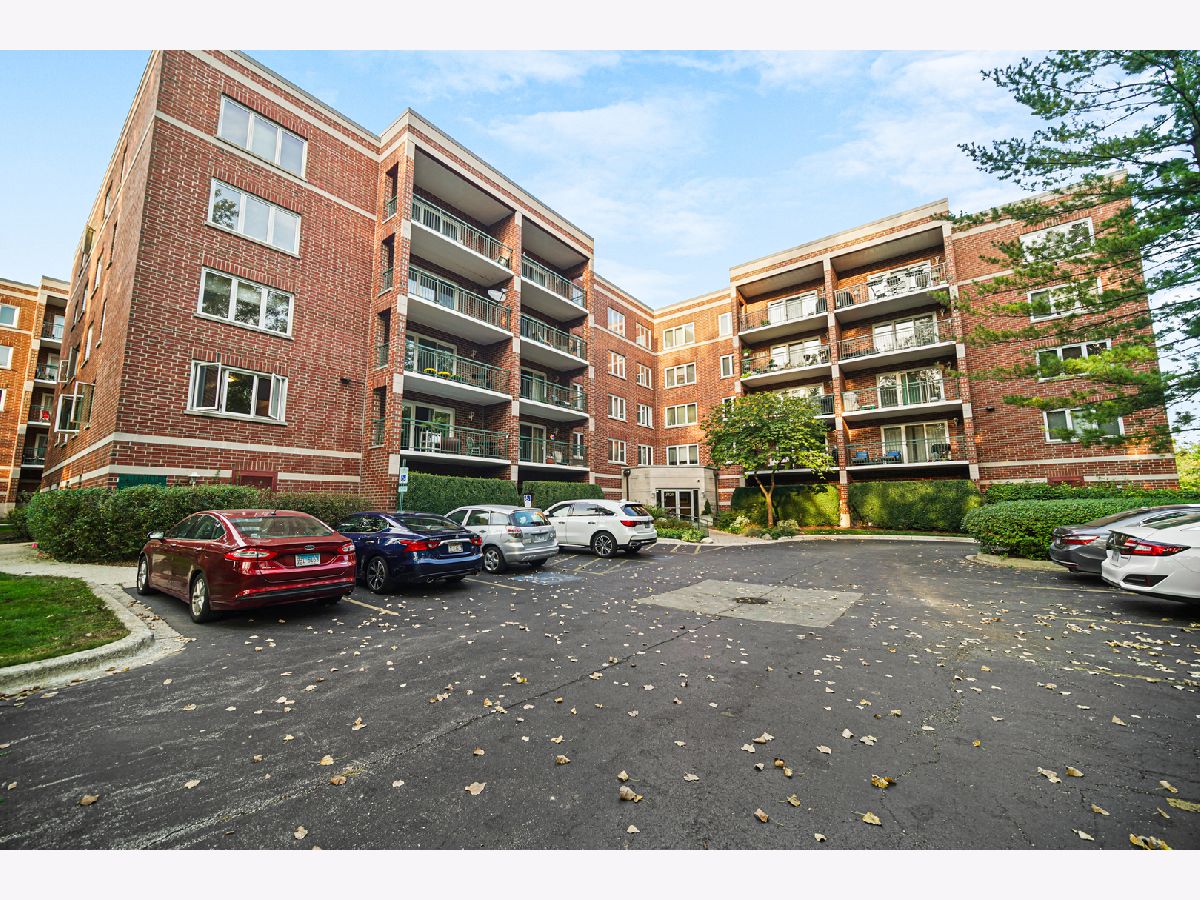 Condominiums & Homes Sold Rivers Edge Chicago Illinois, 5320 Lowell