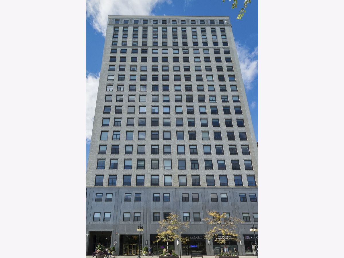 Condominiums Sold Michigan Avenue Lofts Chicago Illinois, 910 Michigan
