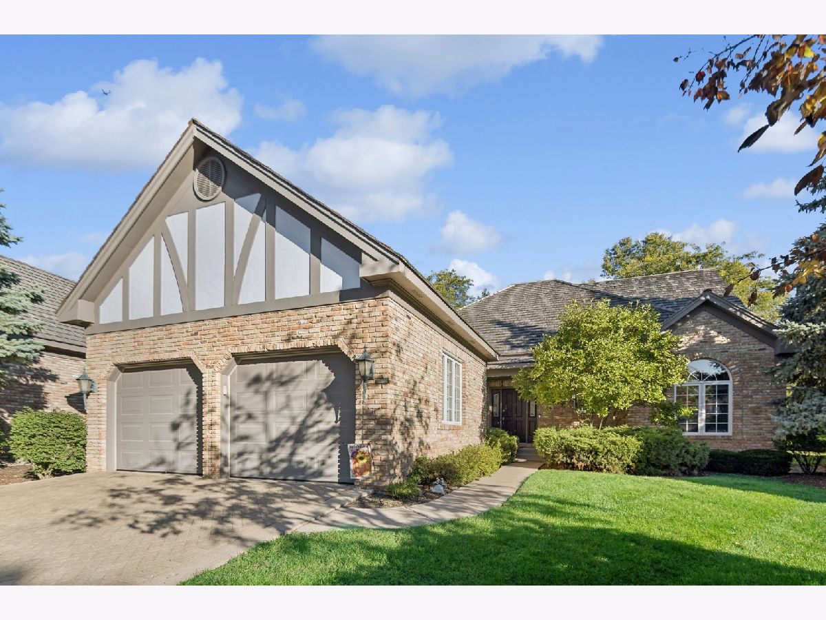 Homes & Condos & Townhomes Sold Lake Ridge Club Burr Ridge Illinois, 66 Berkshire