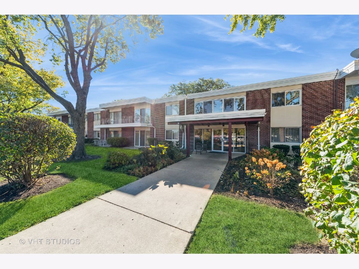 Condominiums Sold Cameo Terrace Wheeling Illinois, 127 Wolf