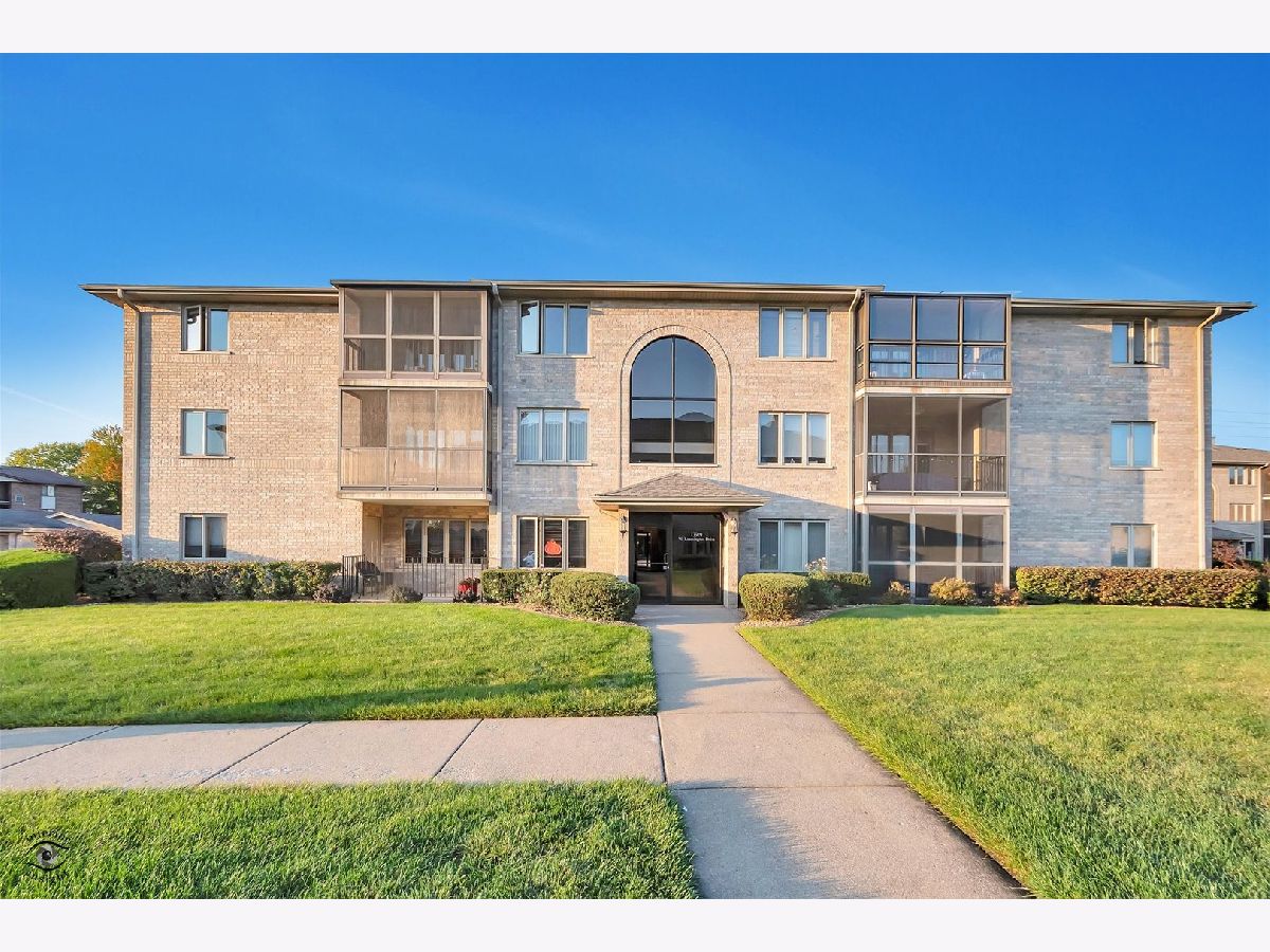 Condominiums Sold Crestpoint Crestwood Illinois, 13919 Leamington
