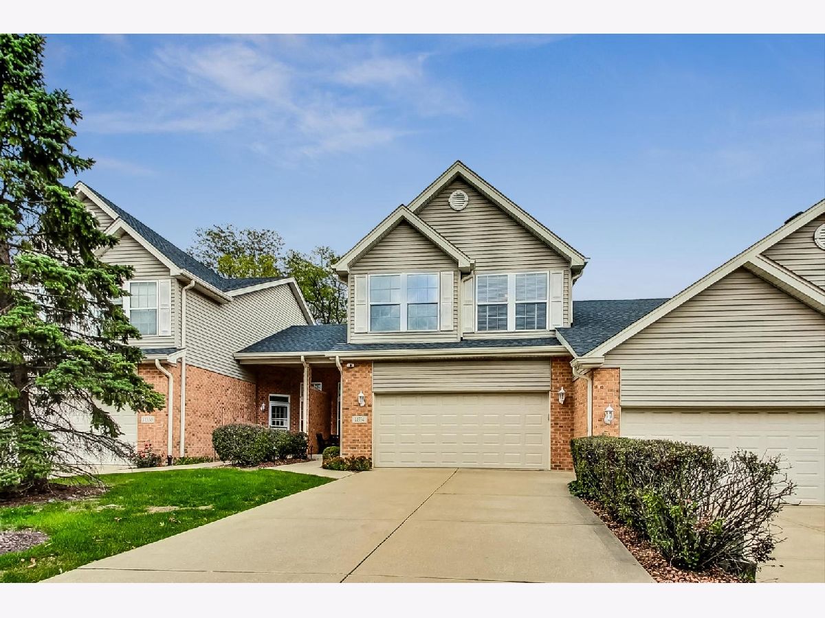 Townhomes Sold Hamilton Crossing Mokena Illinois, 11334 Wild Berry