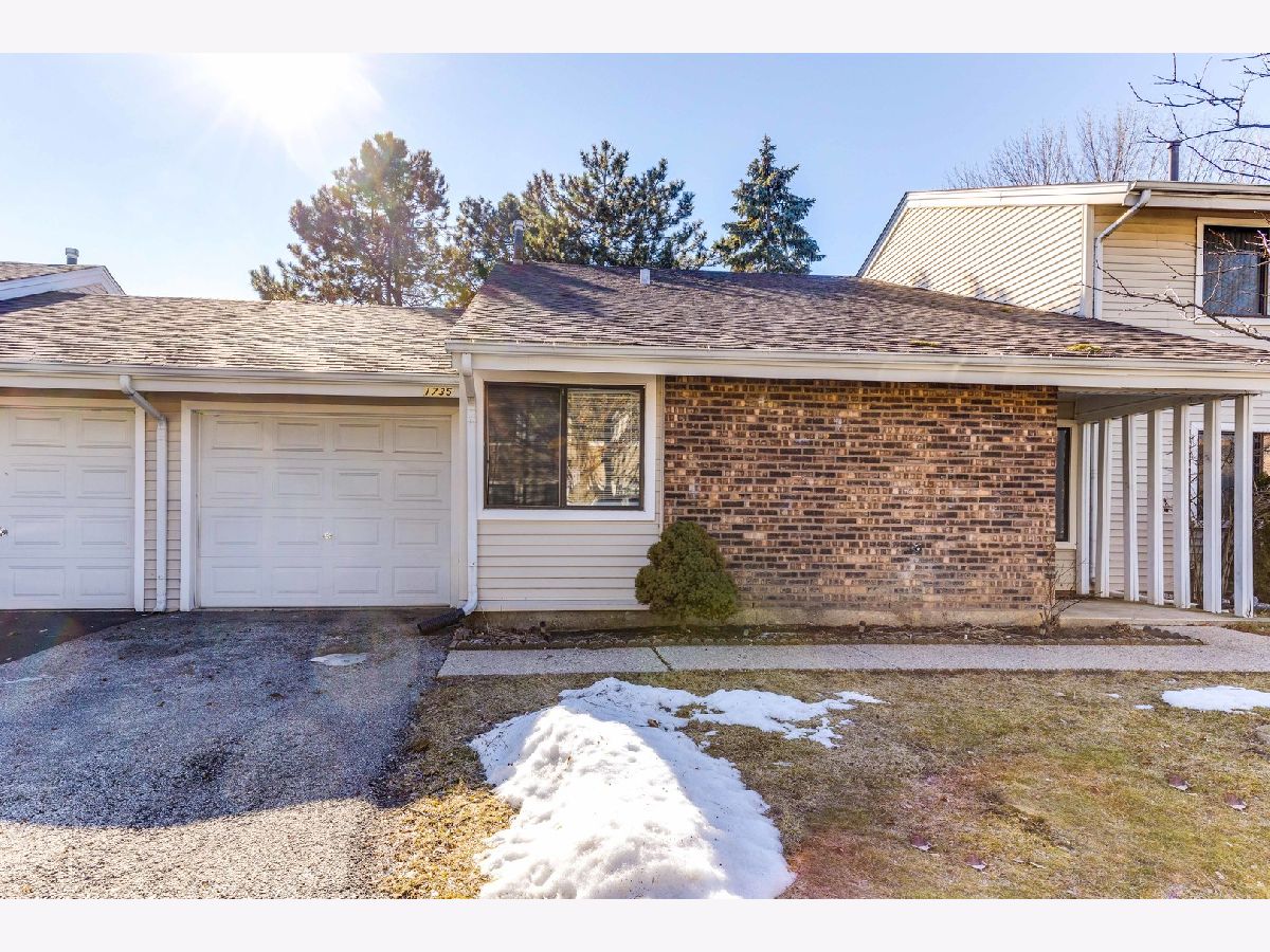Townhomes & Condos Rented Hidden Creek Palatine Illinois, 1735 Clear Creek Bay