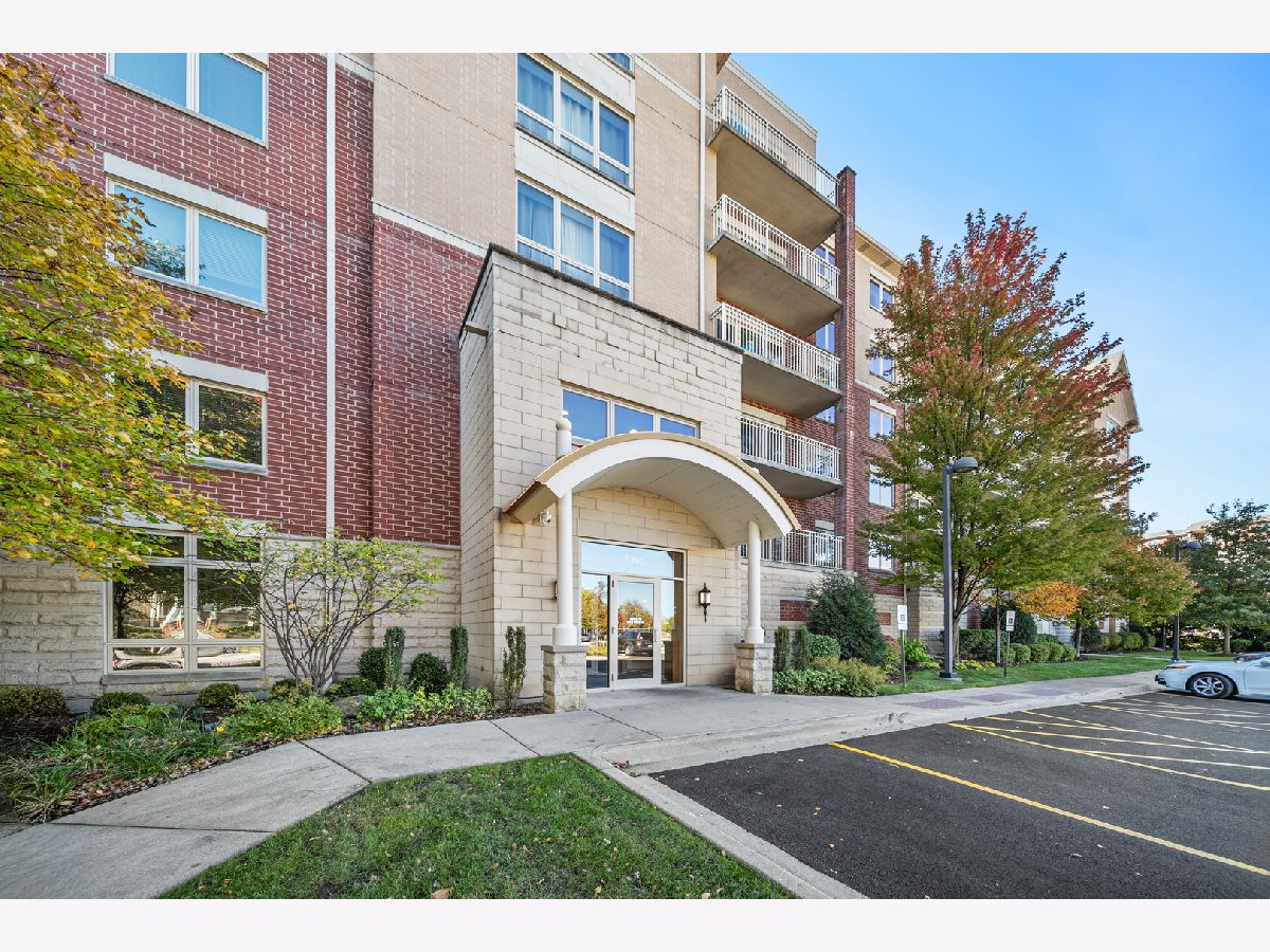 Townhomes & Condos Sold Trafalgar Square Morton Grove Illinois, 8300 Concord