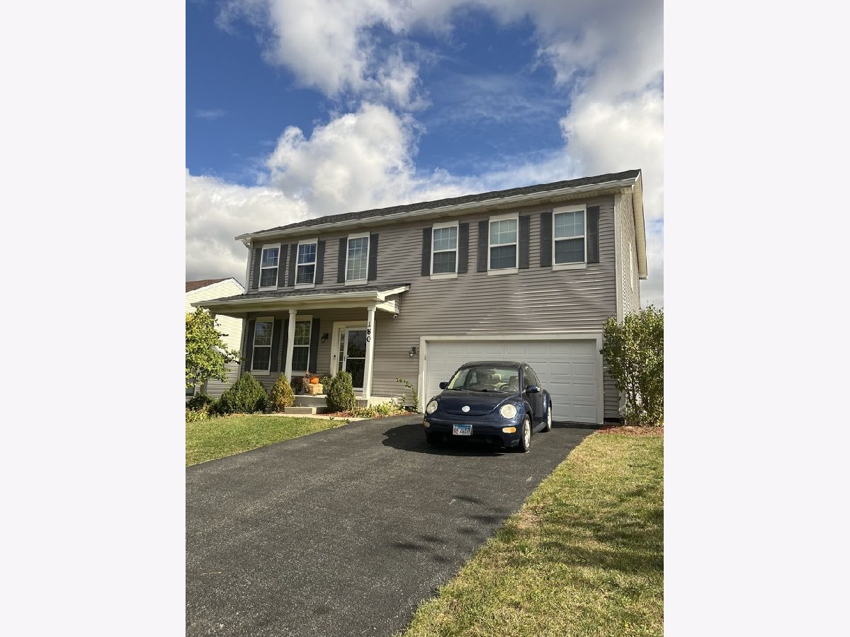 Townhomes & Homes Sold Fieldstone Place Montgomery Illinois, 180 Holmes