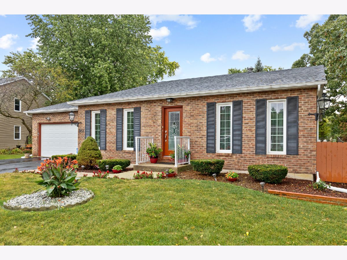 Homes & Townhomes Sold Bent Tree Village Elgin Illinois, 951 Martin