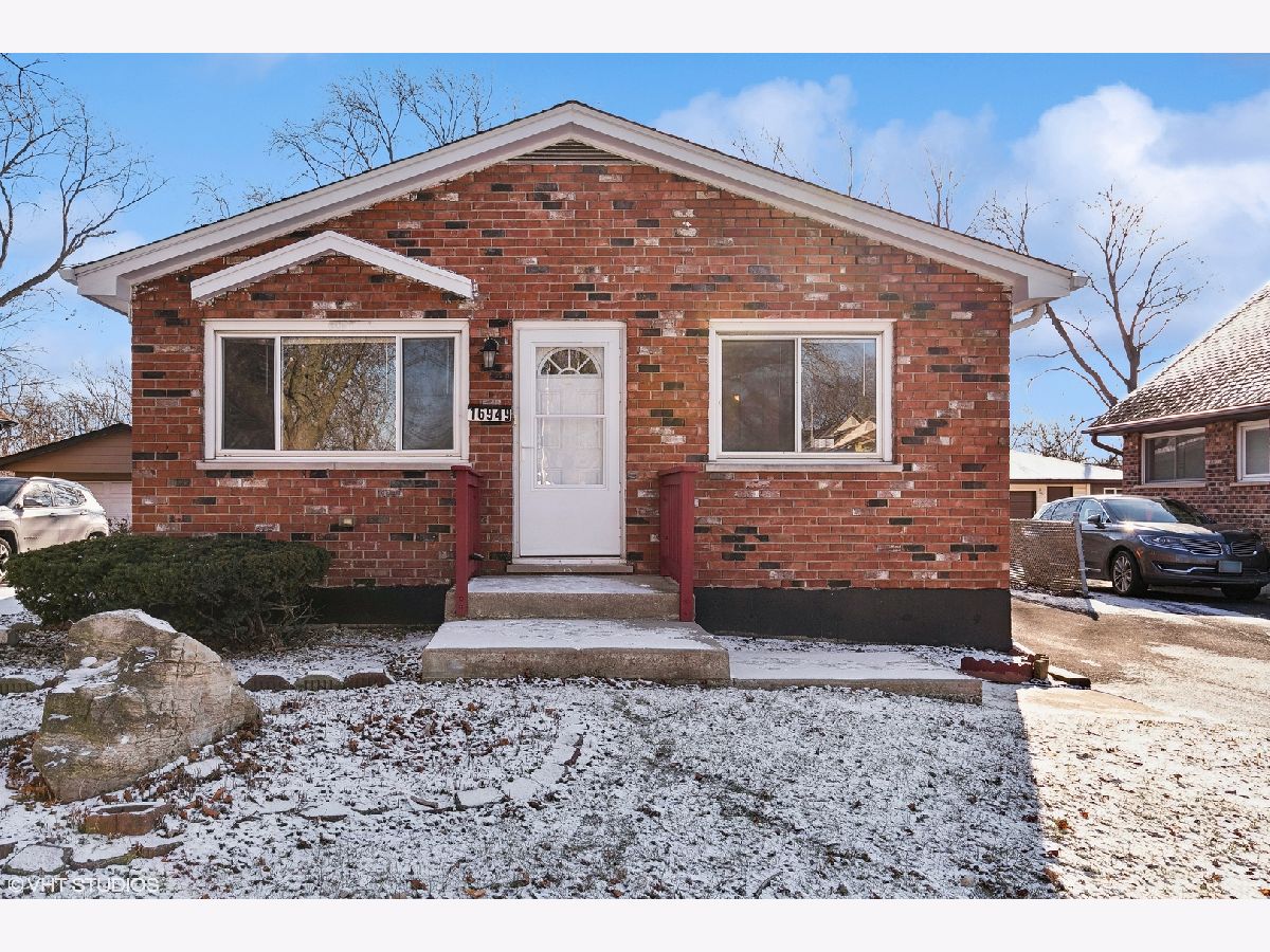 Homes Sold Merrion Country Club Hills Illinois, 16949 Glen Oaks