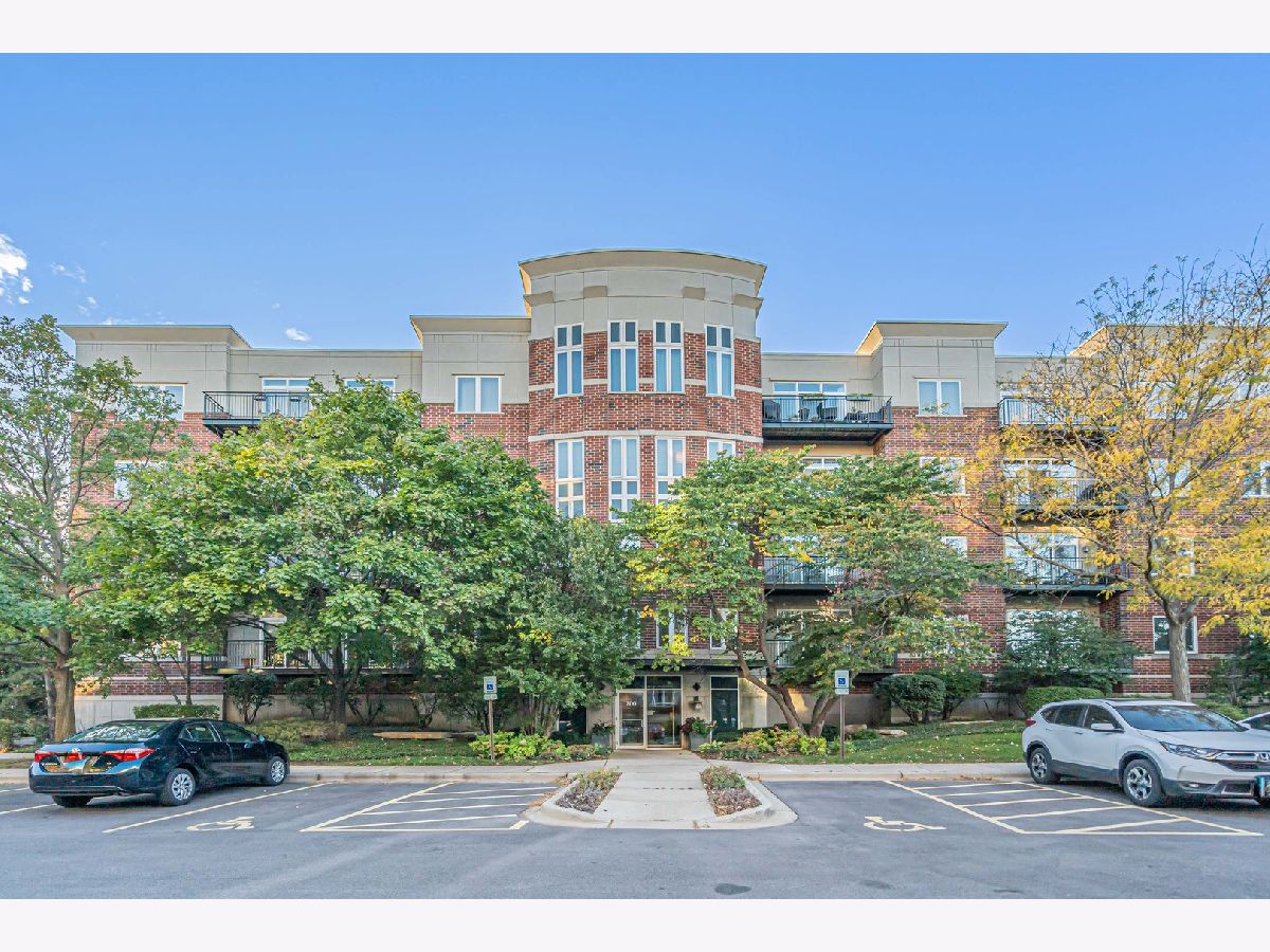Condominiums Sold Delacourte Condominiums Buffalo Grove Illinois, 800 Weidner
